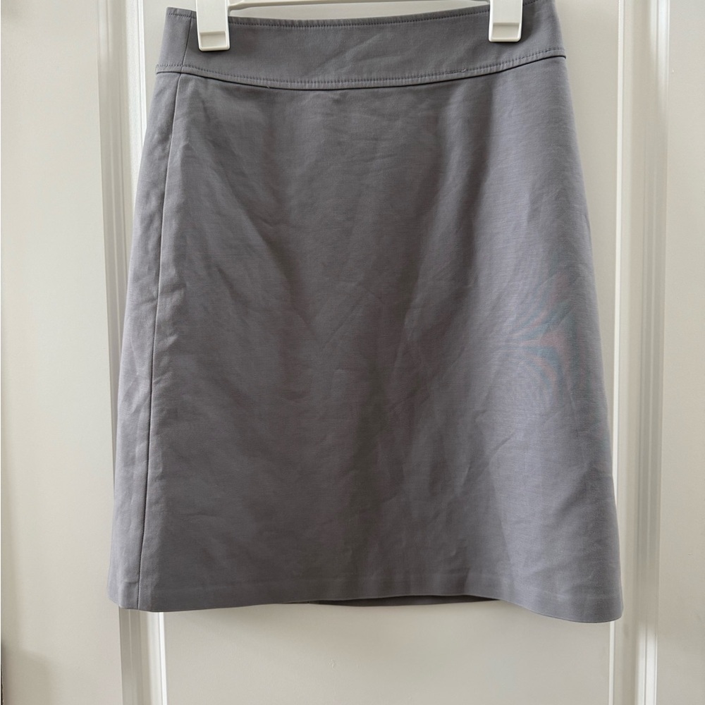 Banana Republic Women’s light Gray pencil skirt size 4 stretch